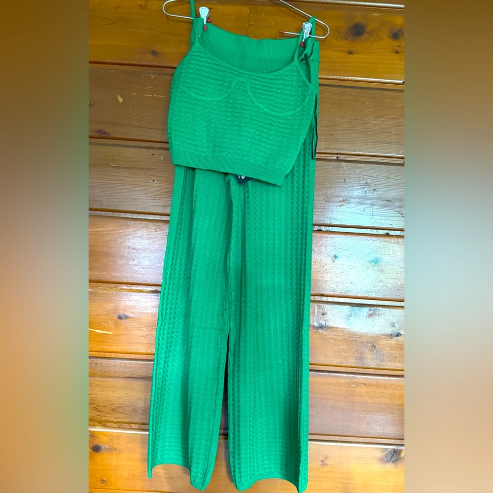 HERA COLLECTION NWT GREEN KNIT 2 PIECE PANTS OUTFIT